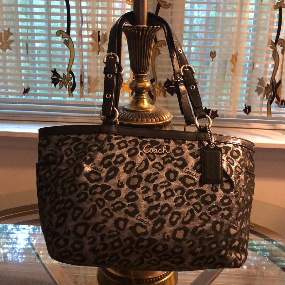 Coach Leopard Silver/Gray/Black Purse